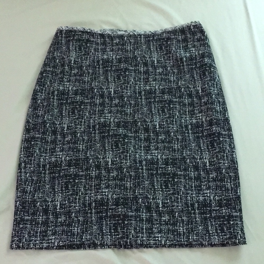 Calvin Klein pencil skirt size 8, NWOT